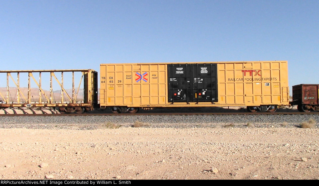 EB Manifest Frt at Erie NV W-Pshr -111